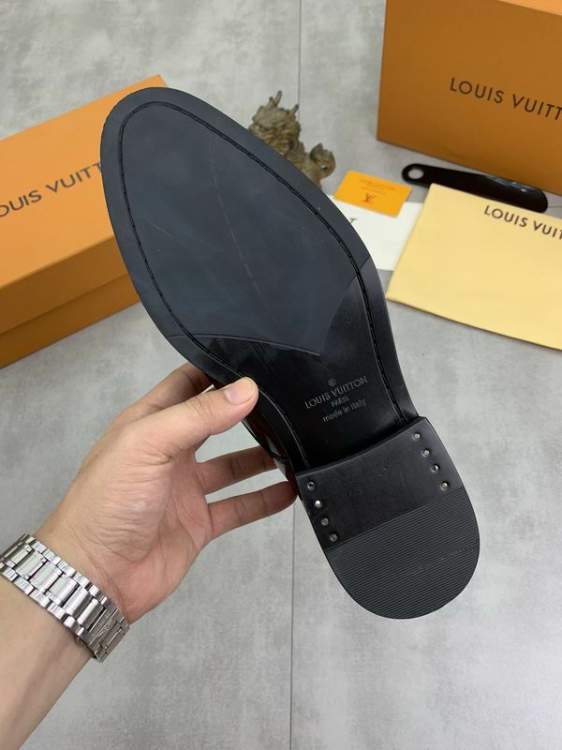 Picture of Louis Vuitton Shoes _SKULVsz38-45mnf031214140